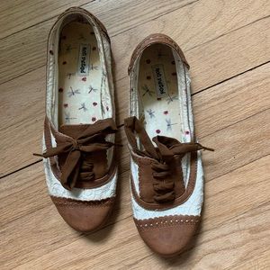 Cognac Crochet Oxfords